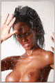 Noemi - Fotomodella rumena residente a Montecatini Terme (Toscana). Disponibile per foto fashion, moda mare, intimo, glamour, trasparenze, topless, nudo artistico e bodypainting.