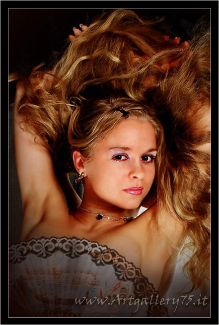 Kassandra - Modella russa residente a Mosca. Disponibile per foto fashion, moda mare, intimo, glamour, topless, nudo artistico, nudo integrale, met art, nudo erotico e bodypainting.