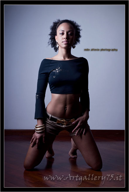 Femy C. - Fotomodella di Napoli (Campania) disponibile per foto fashion, moda mare, intimo, trasparenze e glamour.
