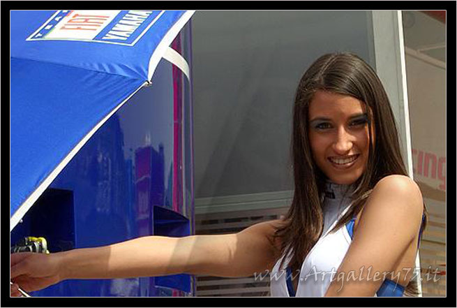 Francesca R. - Fotomodella di Perugia (Umbria) disponibile per foto fashion e moda mare.