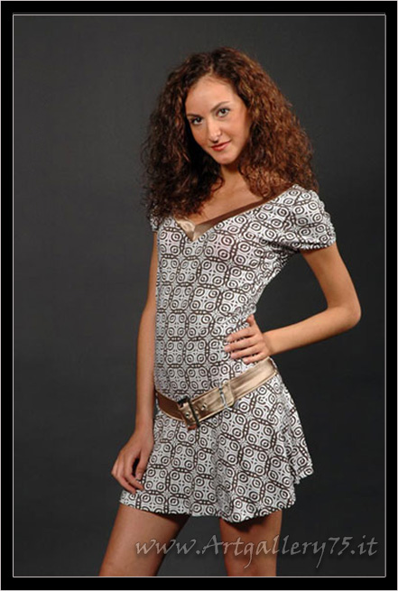 Germana - Fotomodella di Palermo (Sicilia) disponibile per foto fashion, moda mare, intimo, trasparenze, glamour e gothic dark.