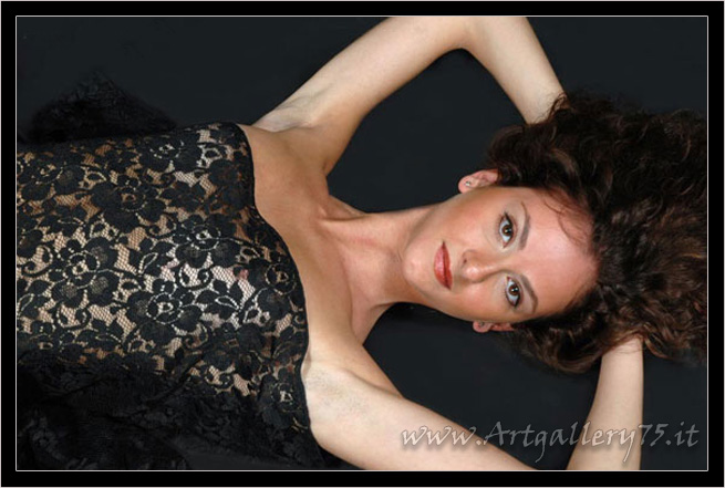 Germana - Fotomodella di Palermo (Sicilia) disponibile per foto fashion, moda mare, intimo, trasparenze, glamour e gothic dark.