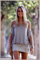 Irene M. - Fotomodella italiana residente a Napoli (Campania). Disponibile per foto fashion e moda mare.
