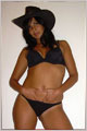 Yuma - Fotomodella italiana residente a Sassari (Sardegna). Disponibile per foto fashion, moda mare, intimo, trasparenze, glamour, topless e nudo artistico.