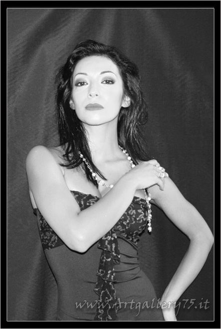 Livia S. - Fotomodella di Torino (Piemonte) disponibile per foto fashion, moda mare, intimo e glamour.