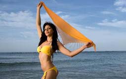 Anna Voig fotomodella italiana Campobasso Molise modella fashion moda mare intimo glamour