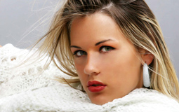 Maria G. fotomodella italiana Napoli Campania modella fashion moda mare intimo glamour