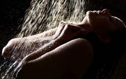 Reina M fotomodella colombiana Verona Veneto modella fashion moda mare intimo glamour topless nudo artistico