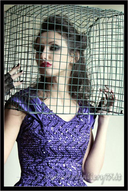 Nickita - Fotomodella di Milano (Lombardia) disponibile per foto fashion, moda mare, intimo, glamour, trasparenze, topless, nudo artistico e nudo erotico.