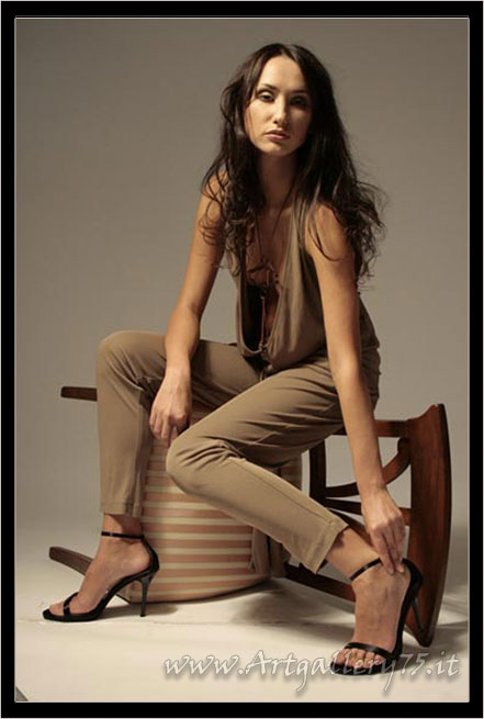Nickita - Fotomodella di Milano (Lombardia) disponibile per foto fashion, moda mare, intimo, glamour, trasparenze, topless, nudo artistico e nudo erotico.