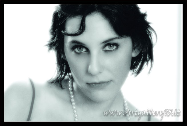 Principessa - Fotomodella di Brescia (Lombardia) disponibile per foto fashion, moda mare, intimo e glamour.