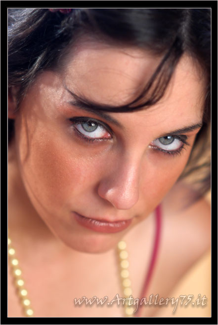 Principessa - Fotomodella di Brescia (Lombardia) disponibile per foto fashion, moda mare, intimo e glamour.
