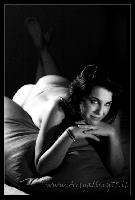 Principessa - Fotomodella di Brescia (Lombardia) disponibile per foto fashion, moda mare, intimo e glamour.