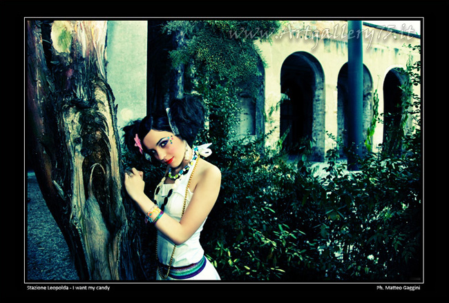 Roxana - Fotomodella di Montevarchi (Toscana) disponibile per foto fashion, moda mare, intimo e glamour.