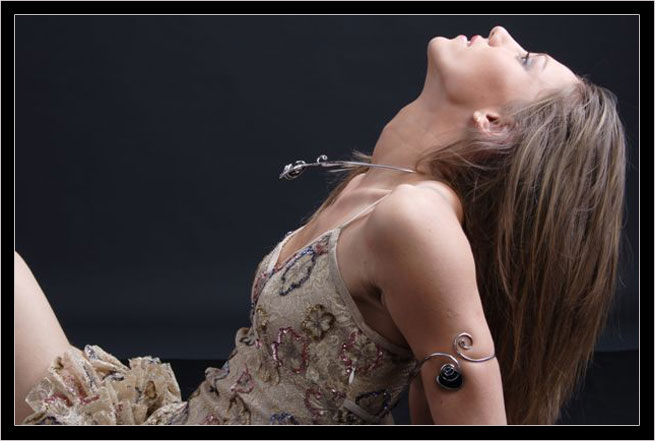 Simina - Fotomodella di Torino (Piemonte) disponibile per foto fashion, moda mare, intimo e glamour.