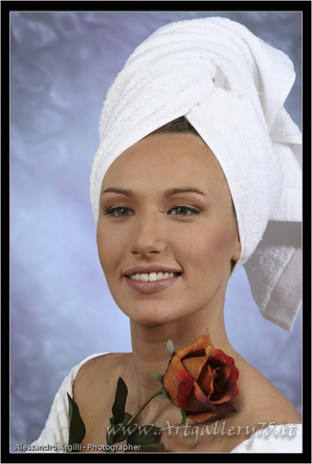 Tamy - Fotomodella di Roma (Lazio) disponibile per foto fashion, moda mare, intimo e glamour.